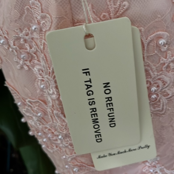 Peach colored dress - Picture 6 of 13